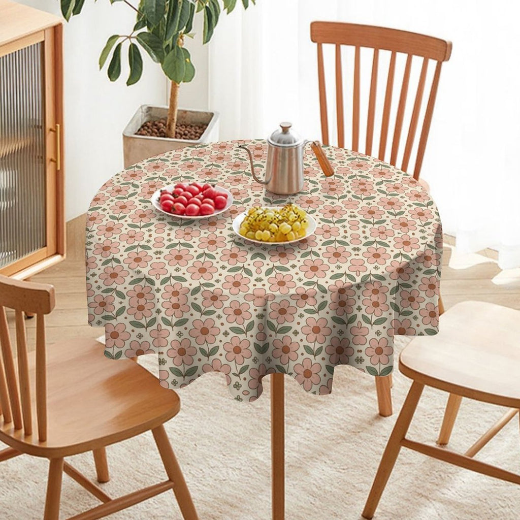 Round Tablecloth on Round Table